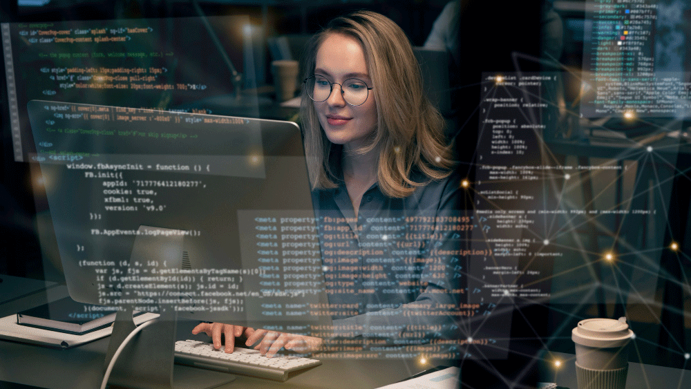 Une femme qui est développeur web.